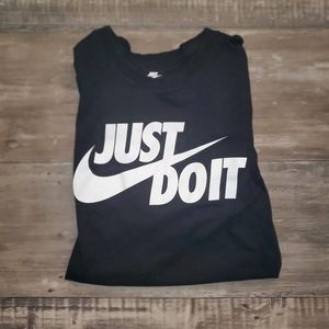 Men's nike shirt size Large